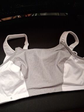 Glamorise Sport Gray and White Performance Bra